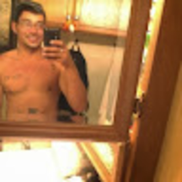 Meet your Posher, Joshua - Picture 1 of 1